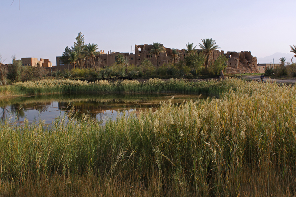و در ادامه راه خود به این برکه می‌رسد.